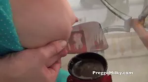 بوڑھی عورت اس کی بلی اںگلیوں ہو جاتا ہے