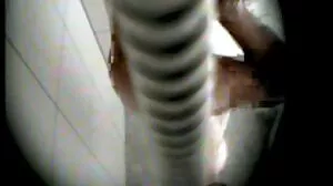 ماں باورچی خانے میں