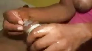 خوبصورت عرب نادیہ علی مشکل ہو جاتا ہے کی طرف سے ایک واپس لنڈ