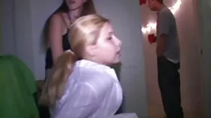 ساسیج اچھالتے قابل گرل فرینڈ نیٹل کی محبت باکس نیٹل