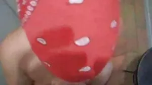 افسر دے ڈک کہ اس shoplifter چاہتا ہے کے بعد ایک کی تلاش کے