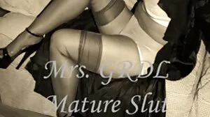 Se ڈونا ڈونا mautre craves ایک لطف ایک نوجوان سٹڈ کے ساتھ