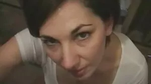 پرانے 4K. خوبصورت brunette گڑیا کے ساتھ پرجوش جنسی ہے بڑی عمر کے پریمی