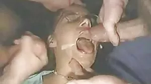 میں نے نکالا میرے ڈک پر میری نوعمر بہن اور ہم آخر