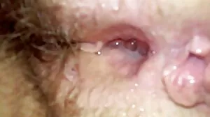 نوجوانوں چل رہی ہے بلبلوں کے ساتھ اس بلی سے