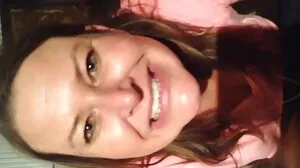 Sassy brunette ماں میں مصروف کٹر مقعد جنسی