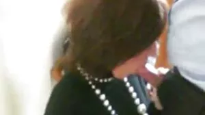 Puffpepeach مشت زنی کے ساتھ ایک کھلونا سے پہلے orgasm