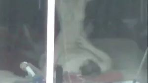 نوجوانوں کے ساتھ کھایا کریم