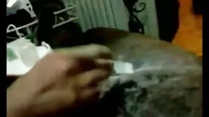 سرخ بالوں والی لیٹنا ویرونیکا Leal مشکل ہو جاتا ہے اور پھر squirts