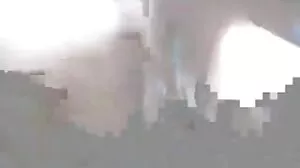 Se لیٹنا نوعمر افغانستان میں گڑبڑ ہو جاتا ہے پہلا شخص